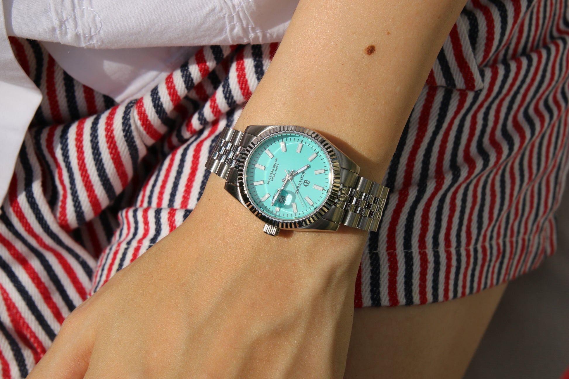 Solodata "Thirtyone" turquoise dial
